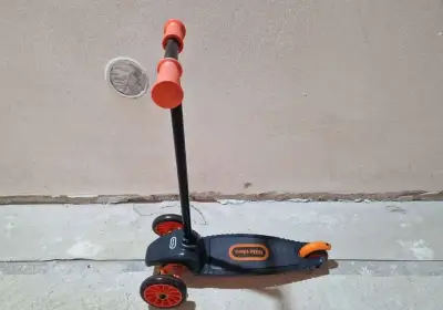 Little Tikes koloběžka