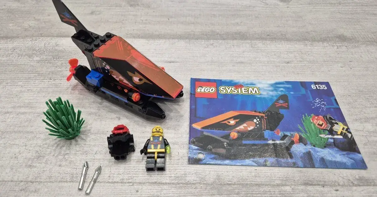 LEGO SYSTEM 6135 Spy Shark