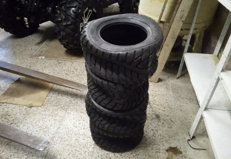 Pneu na čtyřkolku 9"