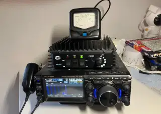 Yaesu ft-710