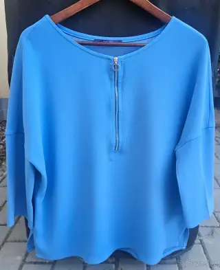 Blankytně modrá elegantní tunika, zn. Laurel, vel. L