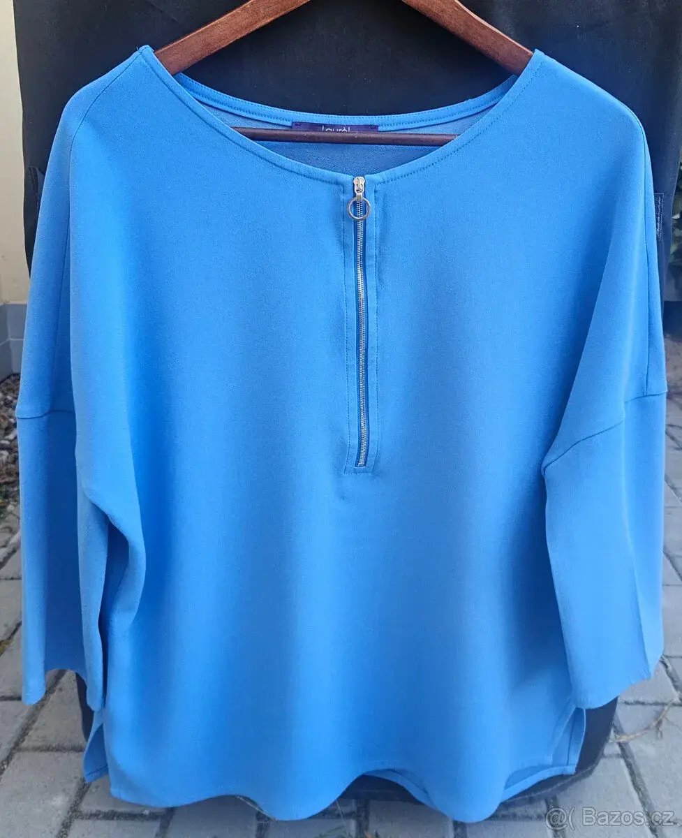 Blankytně modrá elegantní tunika, zn. Laurel, vel. L