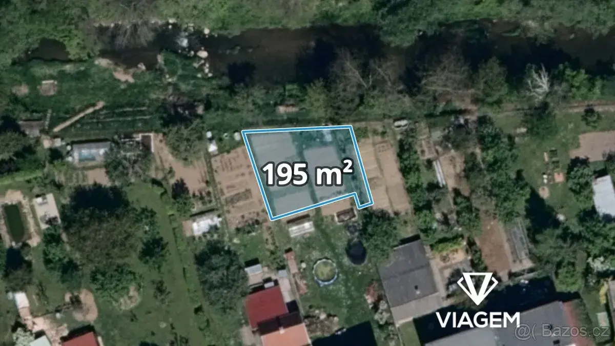 Nemovitost – pozemek 195 m²