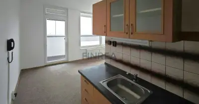 Pronájem bytu 1+kk 30 m2 Březenecká, Chomutov