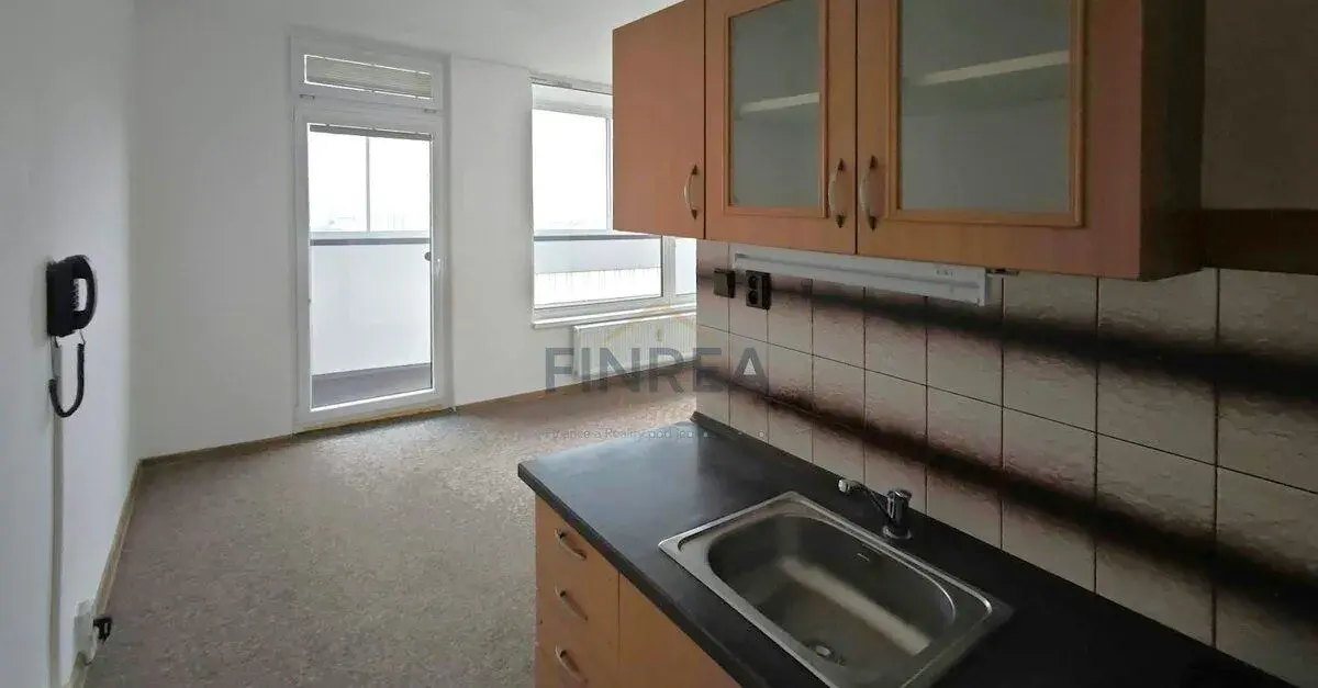 Pronájem bytu 1+kk 30 m2 Březenecká, Chomutov