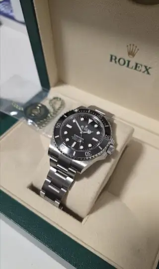 Rolex submariner 124060