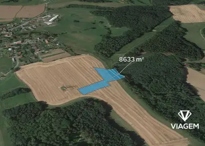 Pole 8 633 m², Podíl 8 % o výměře 719 m²