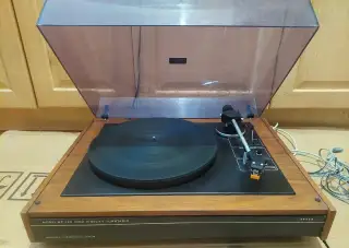 Gramofon Tesla nc 420
