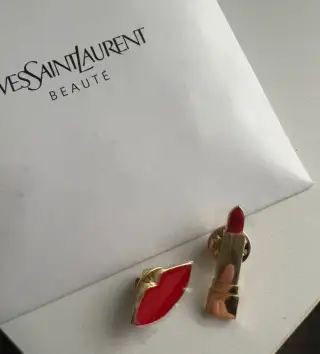 Piny brože zn Yves Saint Laurent