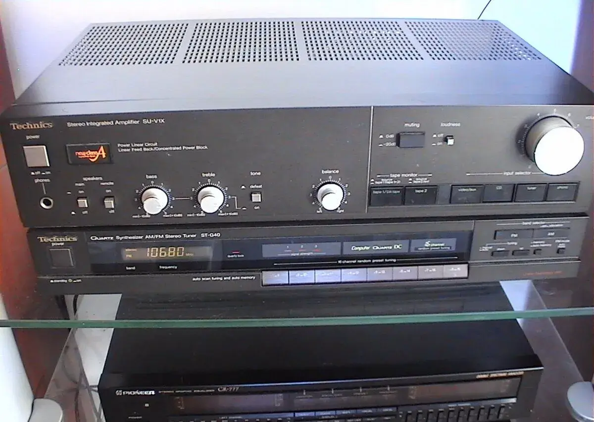 zesilovač TECHNICS SU-V1X / tuner TECHICS ST-G40
