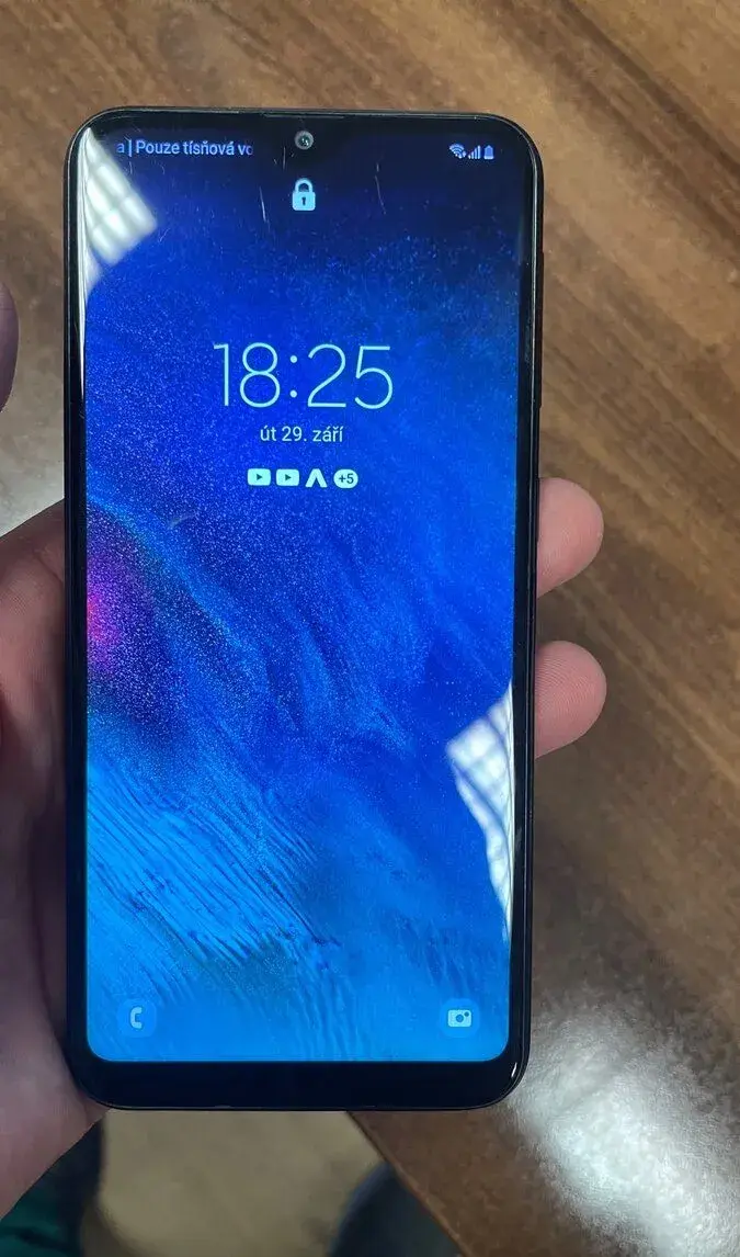 Samsung galaxy a20e 32gb