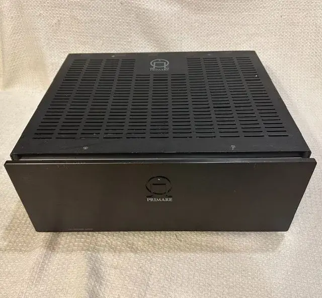 Koncový zesilovač Primare A-30.5, ,high-end,Bi-Amp, 5 kanálů