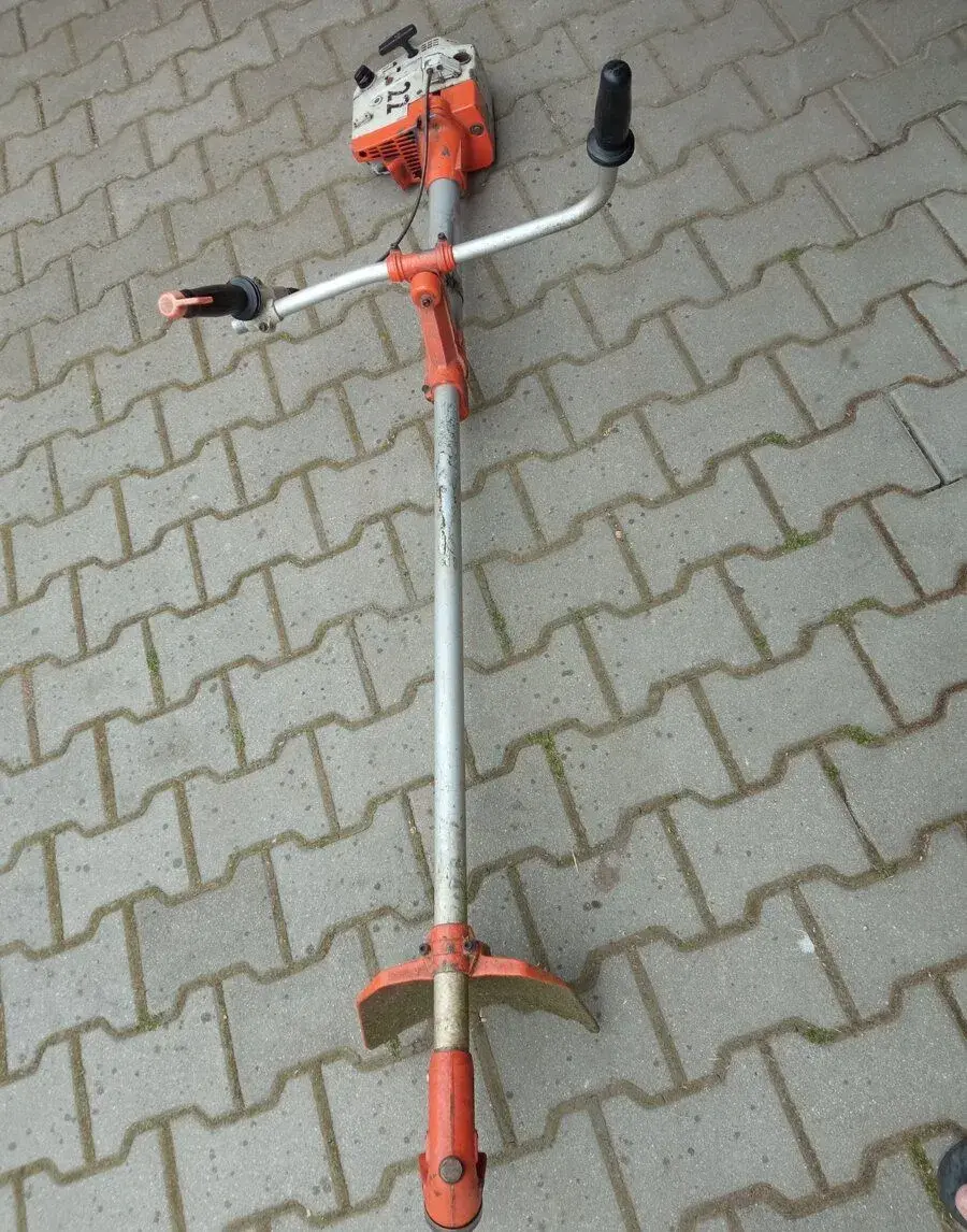 Křovinořez STIHL FS 200