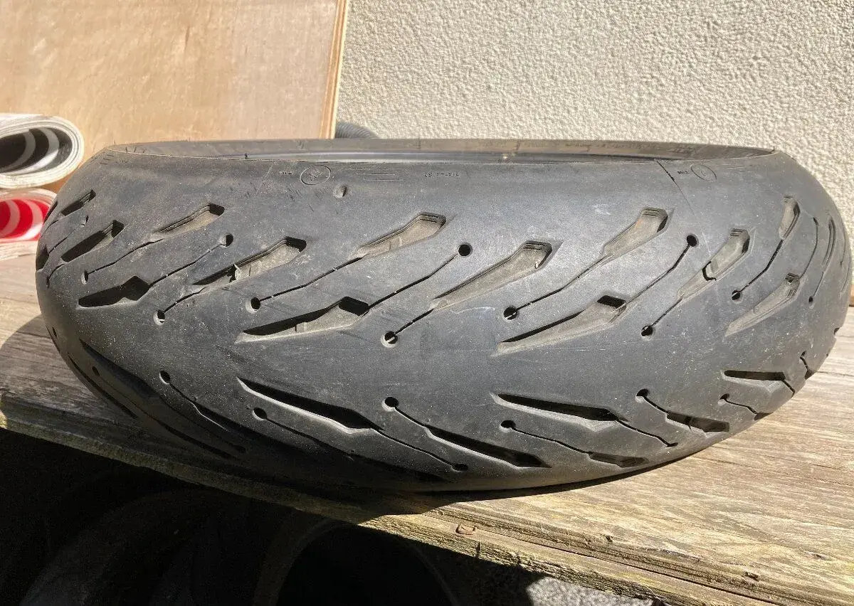 Michelin Road 5 180/55ZR17