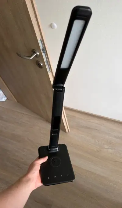 LED stolní lampička Immax KINGFISHER s bezdrátovým nabíjením