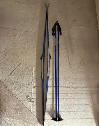 Madshus Sirius + hole Tre-Kappa 135 cm – běžkařský set
