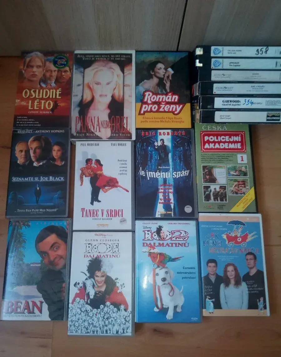 VHS kazety originál nahrané 17 ks