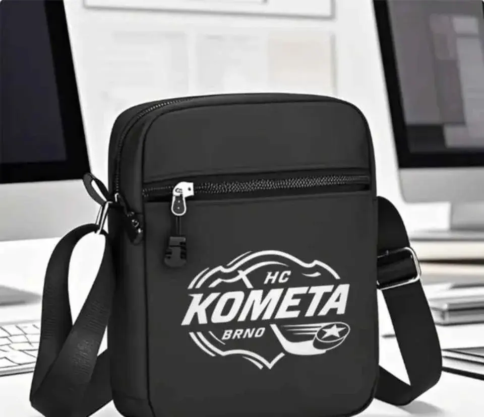 Nová taška přes rameno s logem Kometa