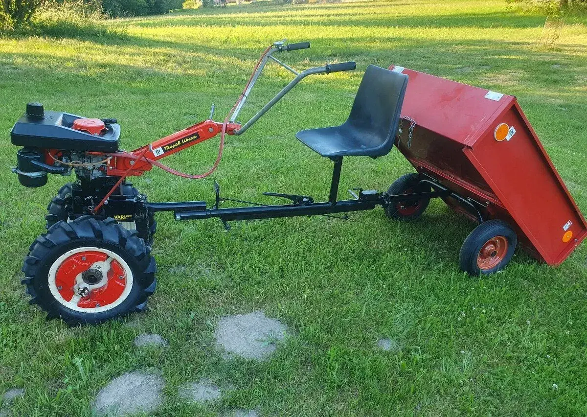 Český malotraktor Vari, málo používaný
