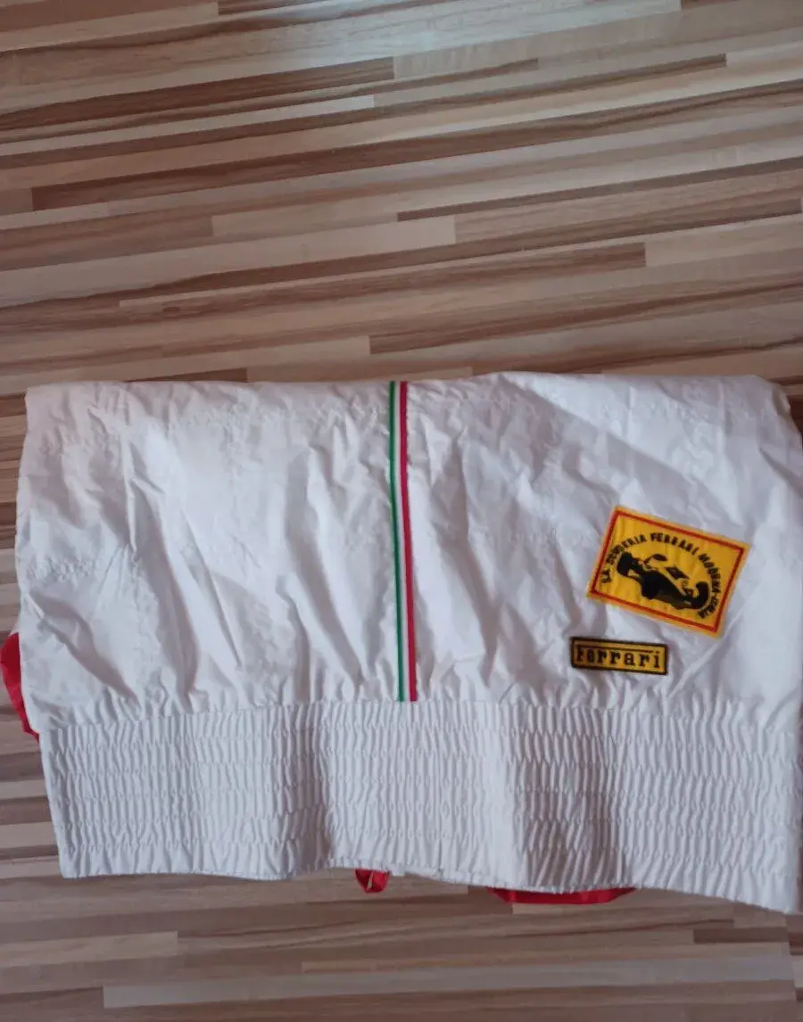 Dámská sportovní bundička do pasu značky Ferrari nová