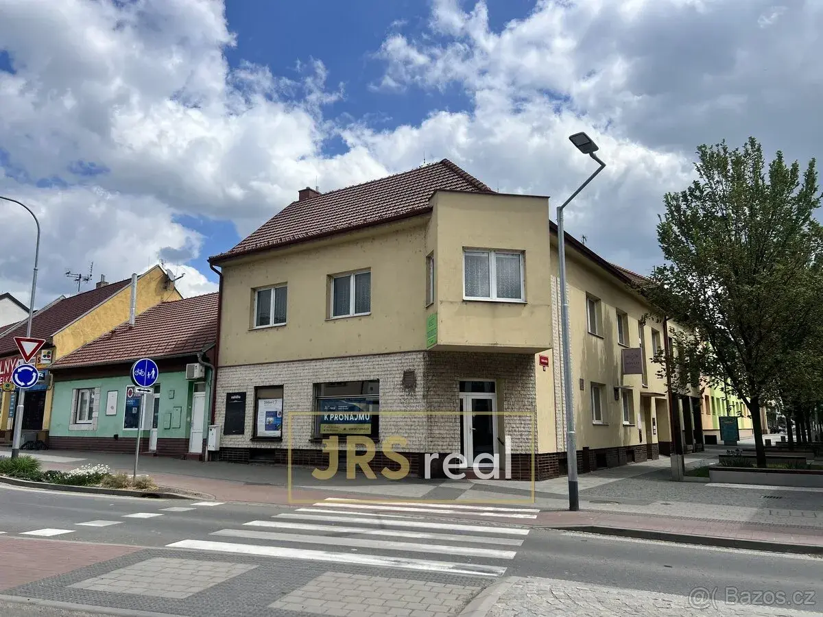 Pronájem obchodního prostoru 143 m², Veselí nad Moravou