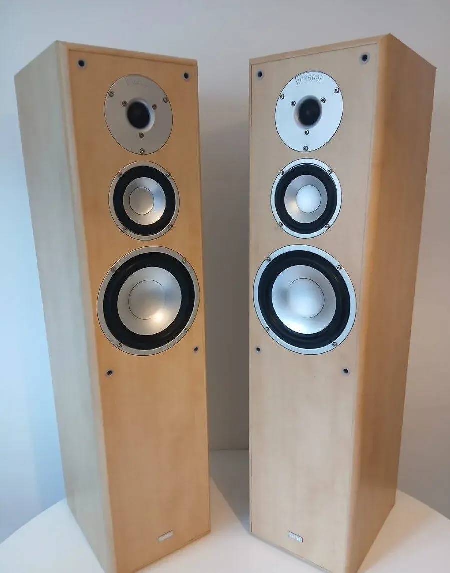 Reproduktory Magnat Motion 880