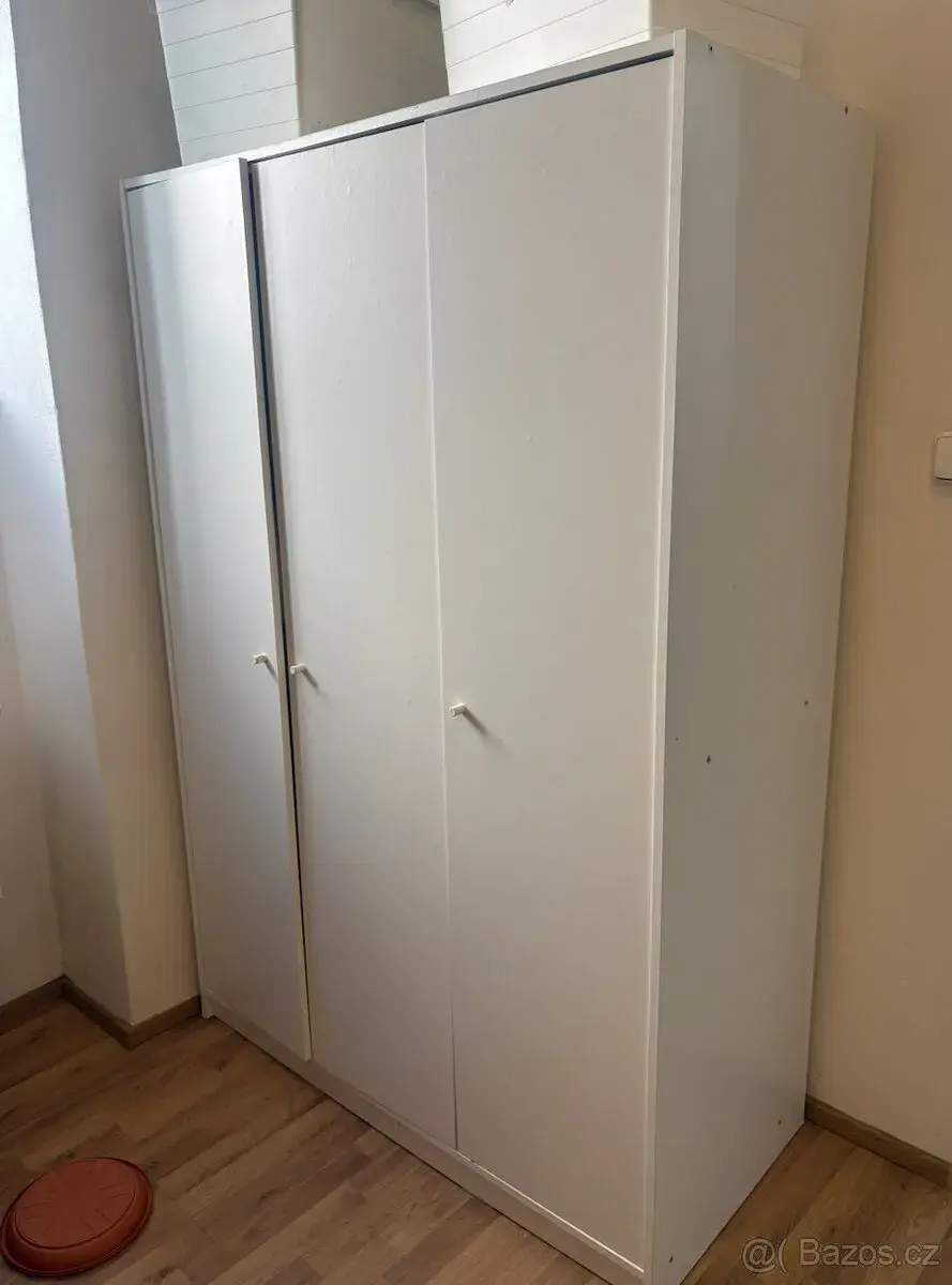 KLEPPSTAD skříň za polovinu ceny – 2 ks k dispozici, lze kou