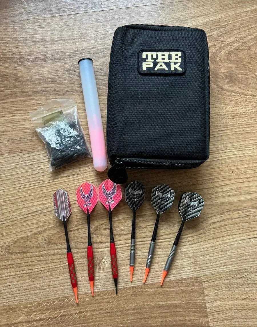 Set soft šipek 2×3 ks Harrows + Harley-Davidson + věci