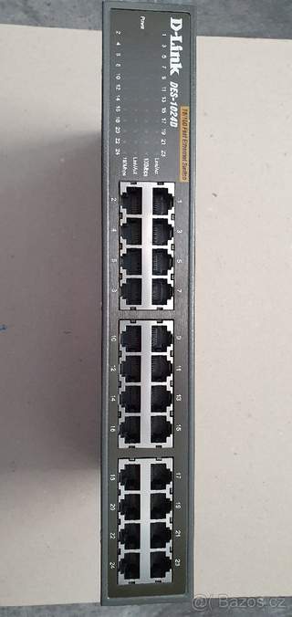 - Switch d-link 24port 10/100