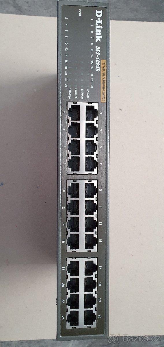 - Switch d-link 24port 10/100