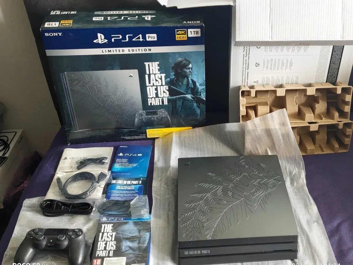 Ps4 PRO The Last of us Limitovaná Edice stav nového kusu