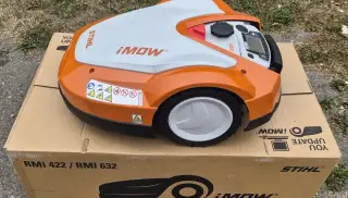 Stihl RMI 632PC - nová robotická sekačka drátová