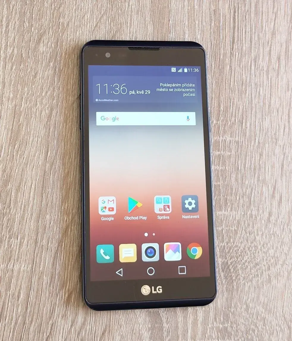 DOTYKOVÝ MOBILNÍ TELEFON LG X POWER (K220)