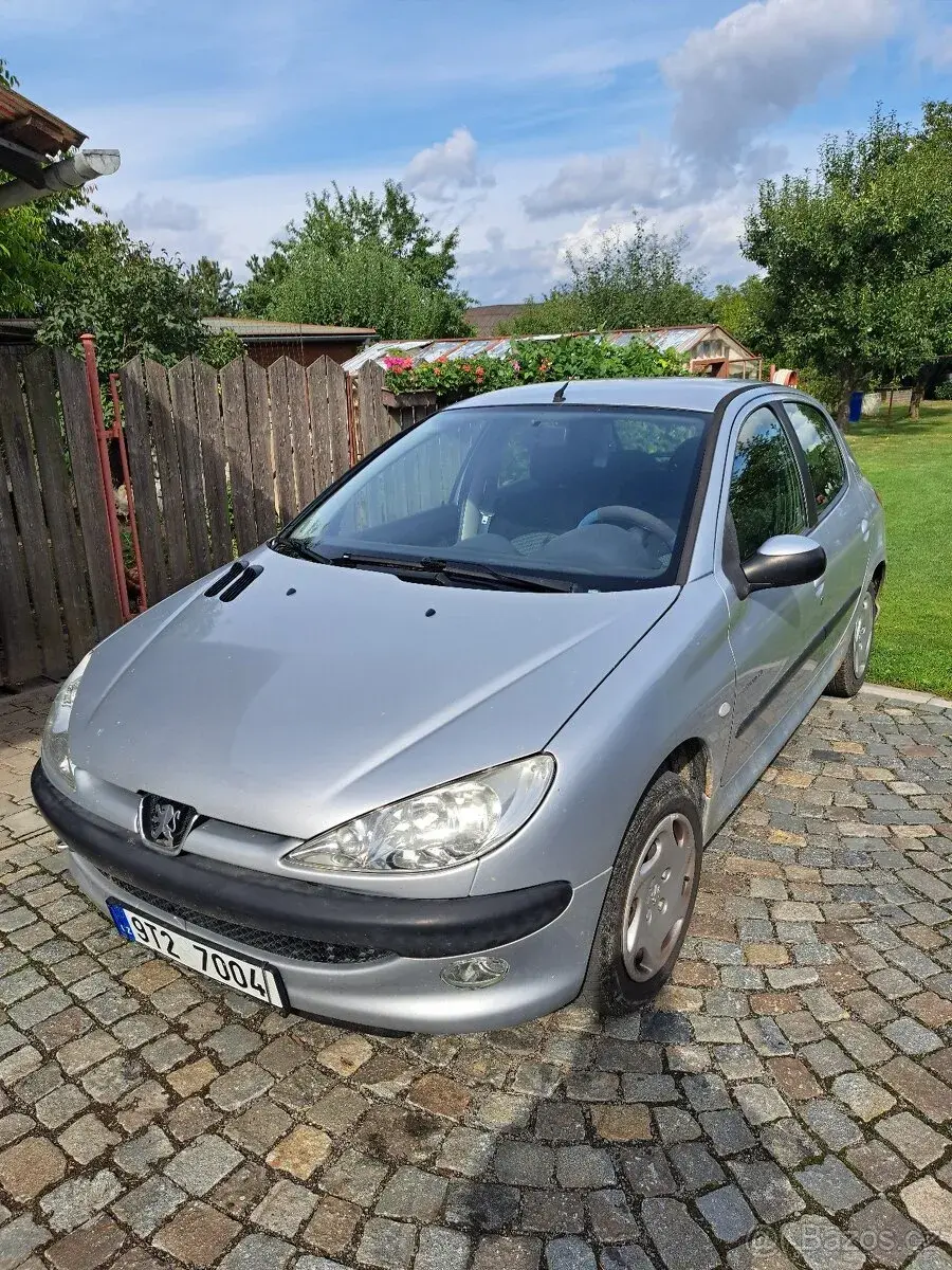 Peugeot 206 – 2004, 10 000 km