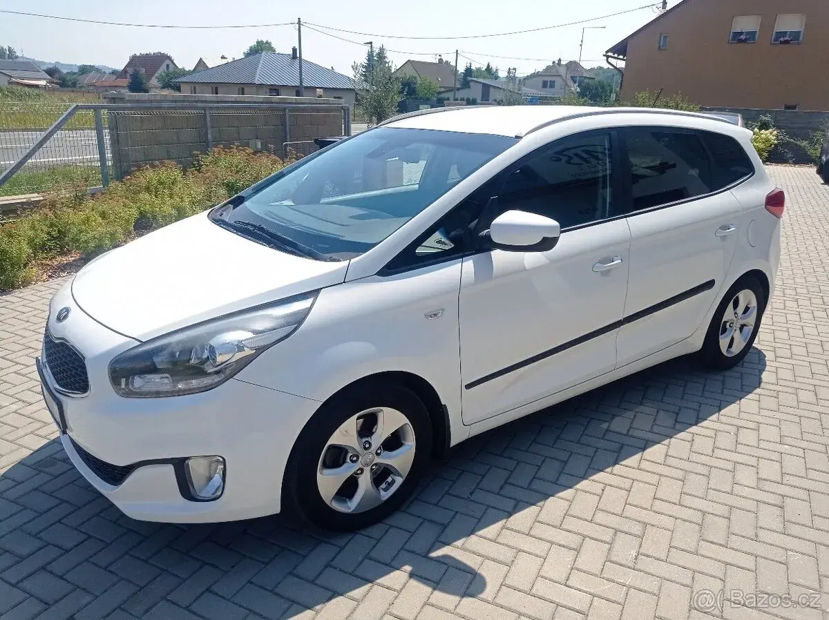 Kia Carens – 2016, 166 000 km