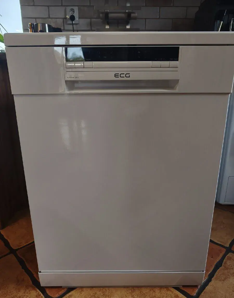 Myčka ECG