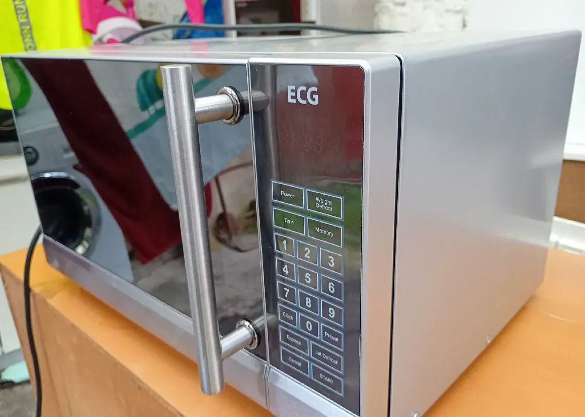 Ecg mikrovlnné trouba