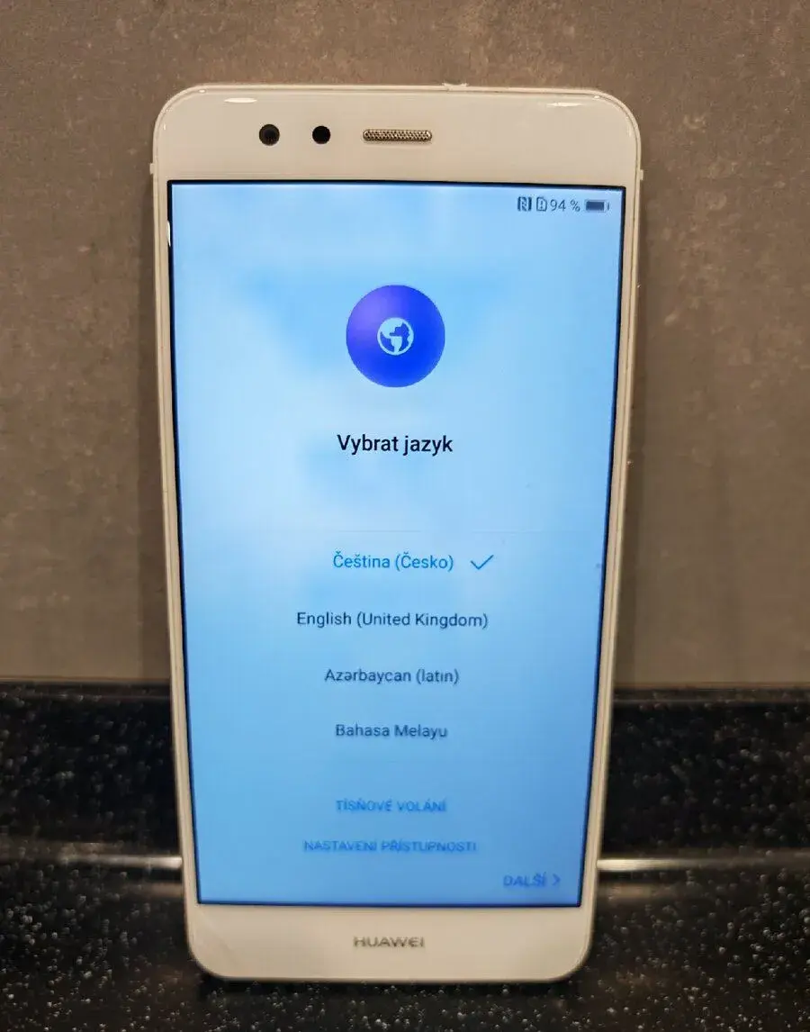 Mobilní telefon HUAWEI P10 lite bílý