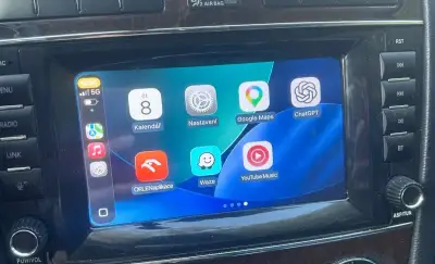 2DIN autorádio Mercedes-Benz W203 (Apple CarPlay