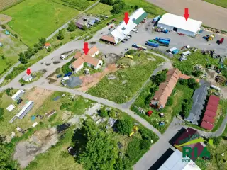 Ratenice okr. Kolín prodej-zemědělský areál, statky a hala