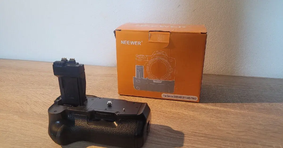 Neewer Battery Grip BG-E8