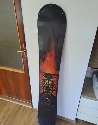 Snowboardové prkno ATOMIC