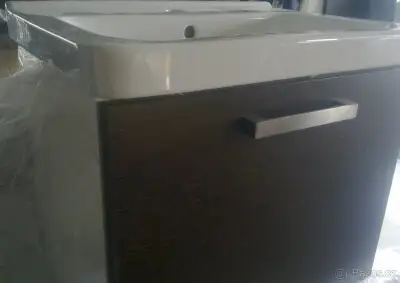 Koupelnová skřínka 45cm s umyvadlem JIKA- nová