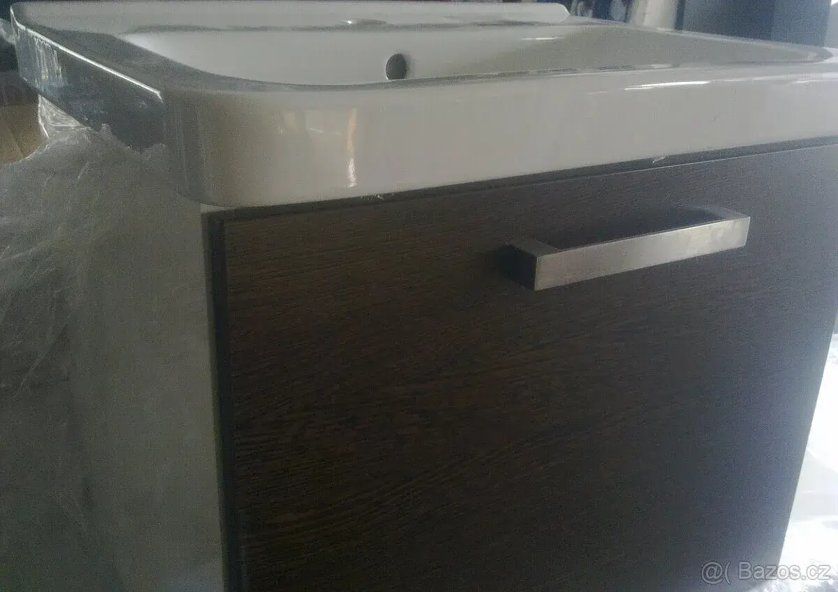 Koupelnová skřínka 45cm s umyvadlem JIKA- nová
