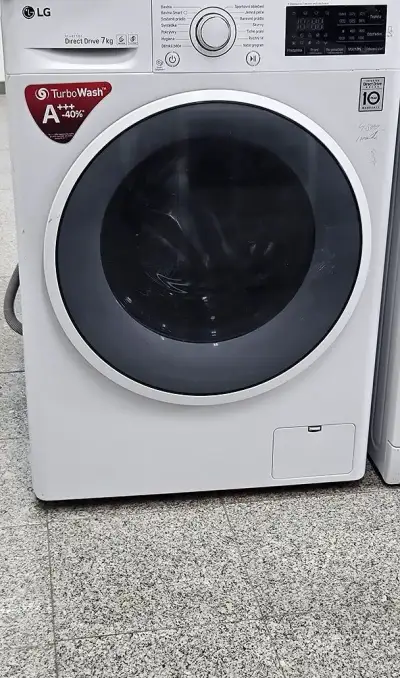 Automatická pračka LG TurboWash, display, inverter