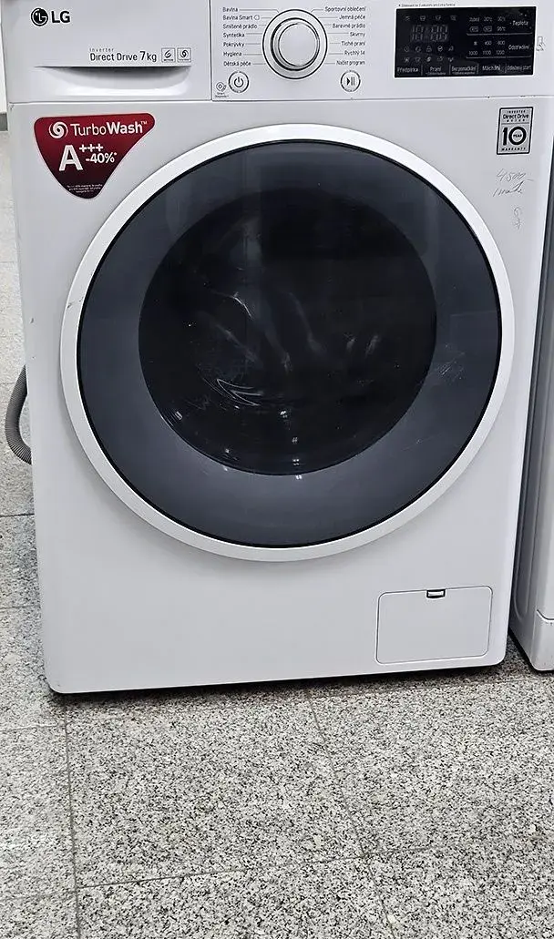 Automatická pračka LG TurboWash, display, inverter