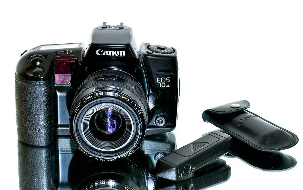 Canon 10 QD + EF 35-70mm + čtečka kódů STAV