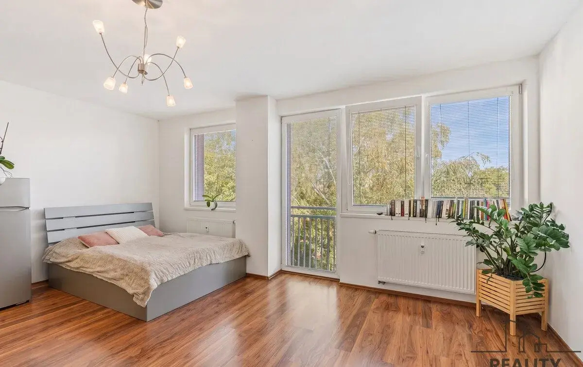 Prodej bytu 1+kk, 35 m², OV, Kladno, Středočeský kraj