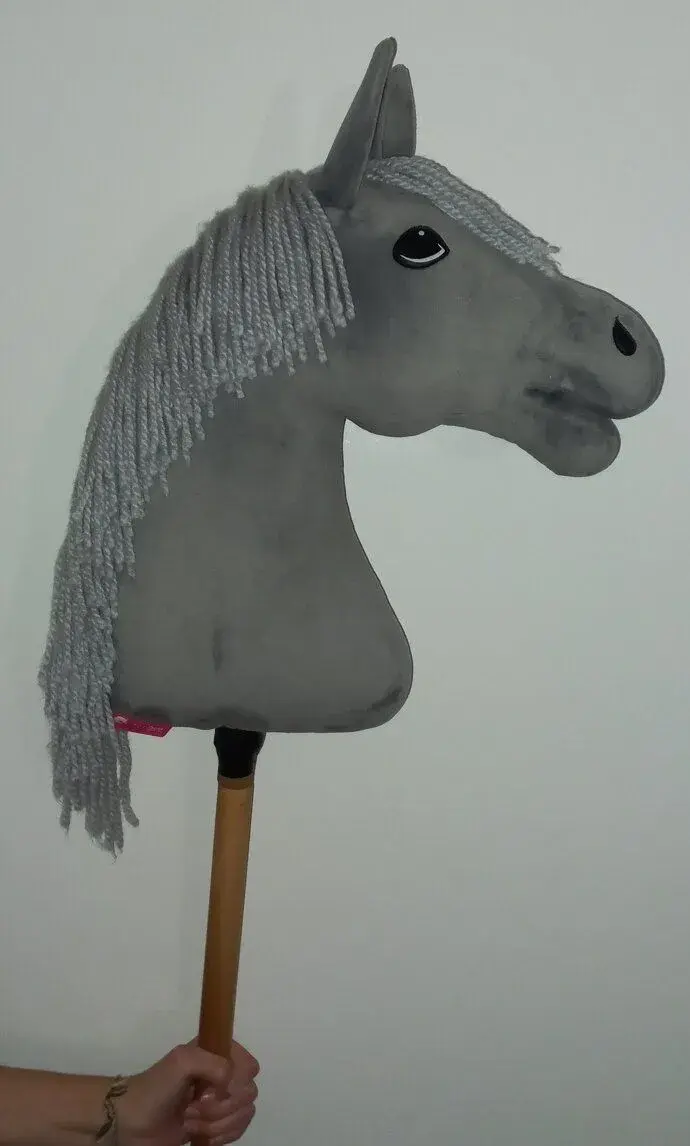 Larden Hobby Horse Grace s černou ohlávkou vel. M