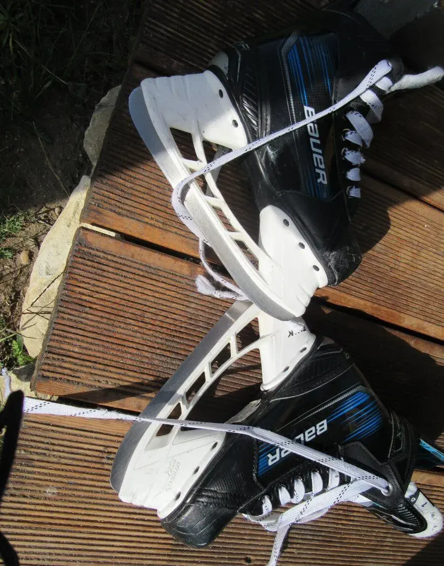 Hokejové brusle Bauer X S23 JR (EUR 33,5)